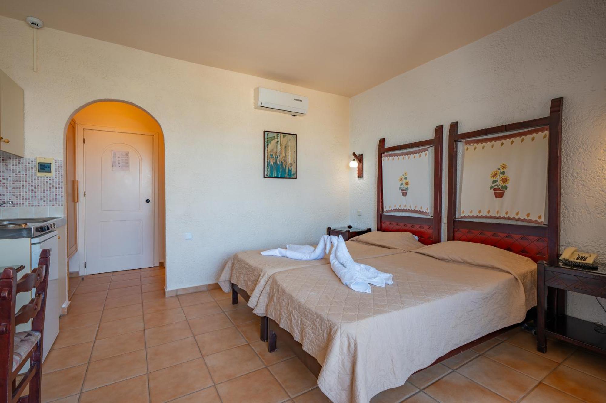 Lefkoniko Beach & Icarus Suite Apts Rethymno Exterior foto