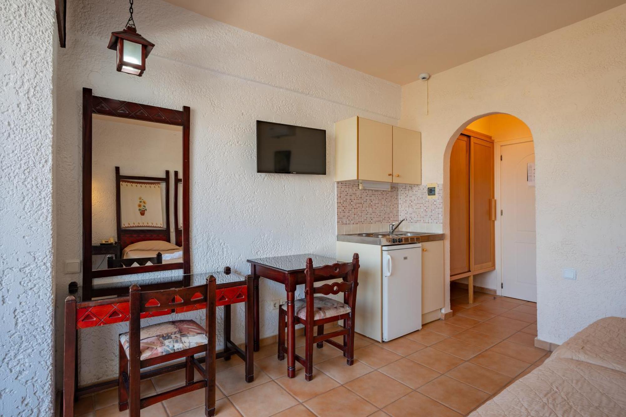 Lefkoniko Beach & Icarus Suite Apts Rethymno Exterior foto